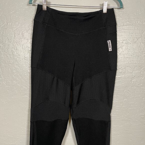 Gymshark Women L Black Textured Sculpting Leggings Pocket Athletic Workout - Picture 3 of 9
